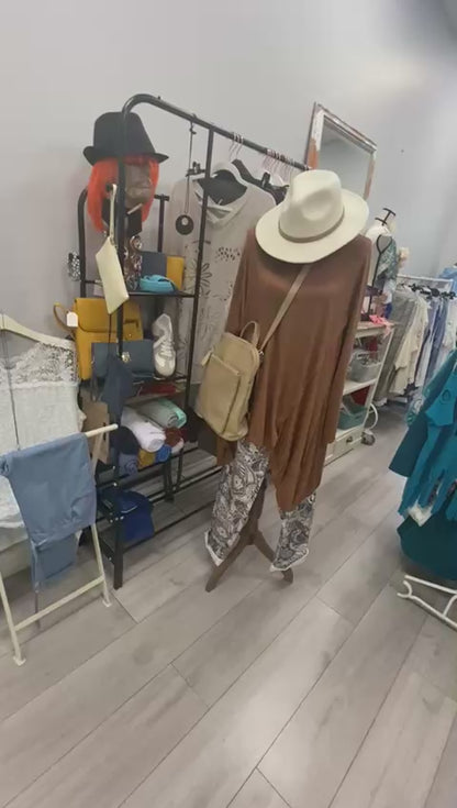 Oversized Top.  Fits 16-26