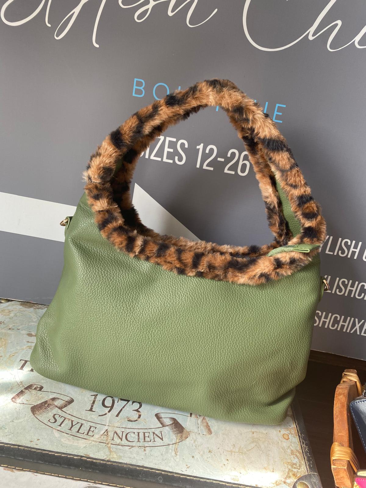 A Fur Trim Bag
