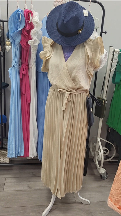 A pleated Dress Fits 12-18