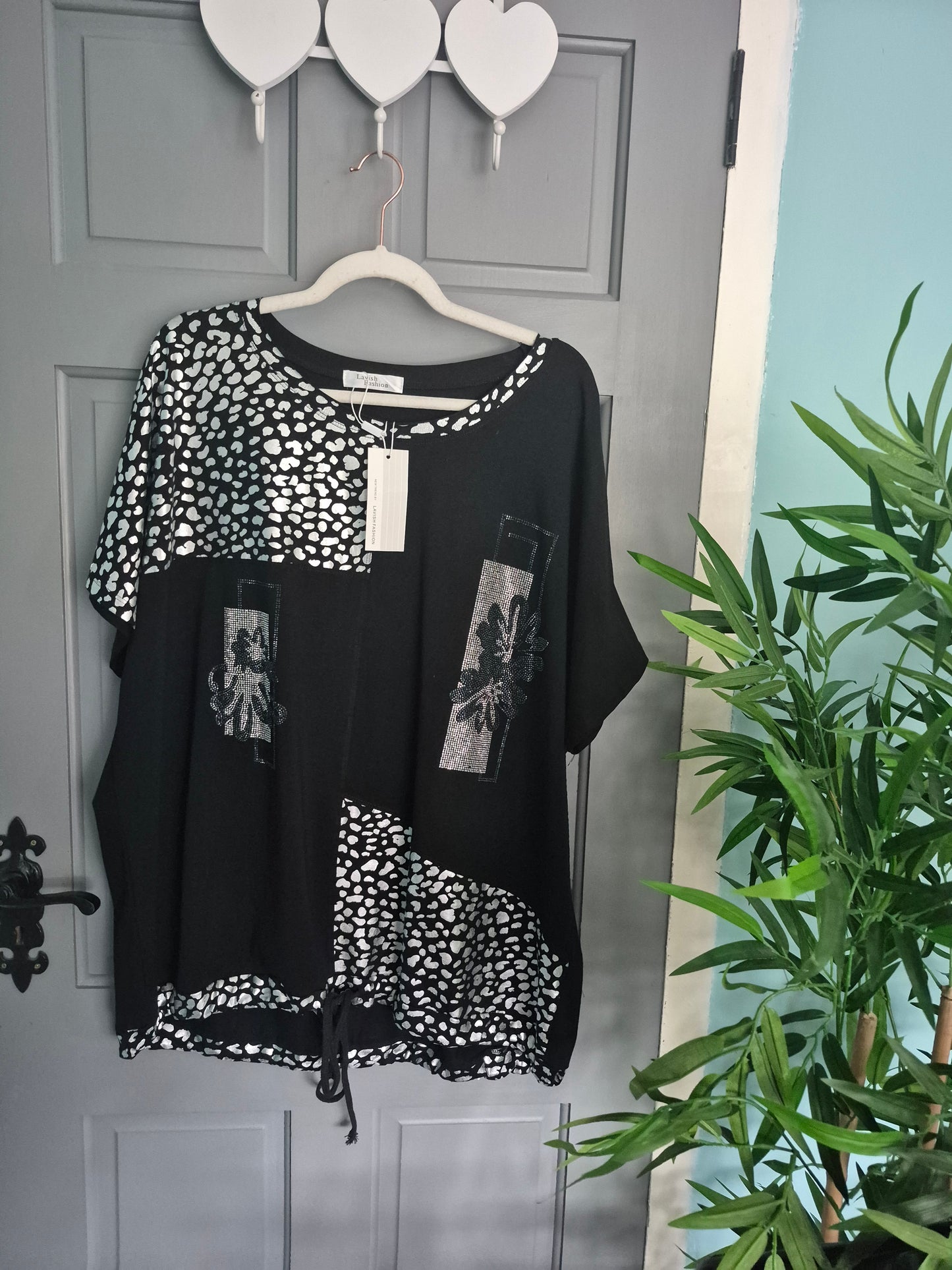A classic Tee Fits 16-24