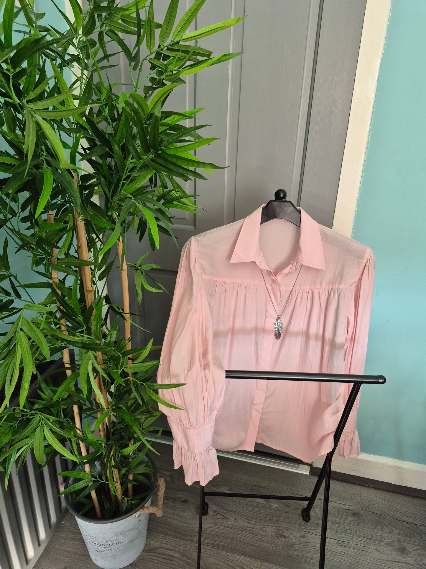 A Pretty Blouse Fits 10-14