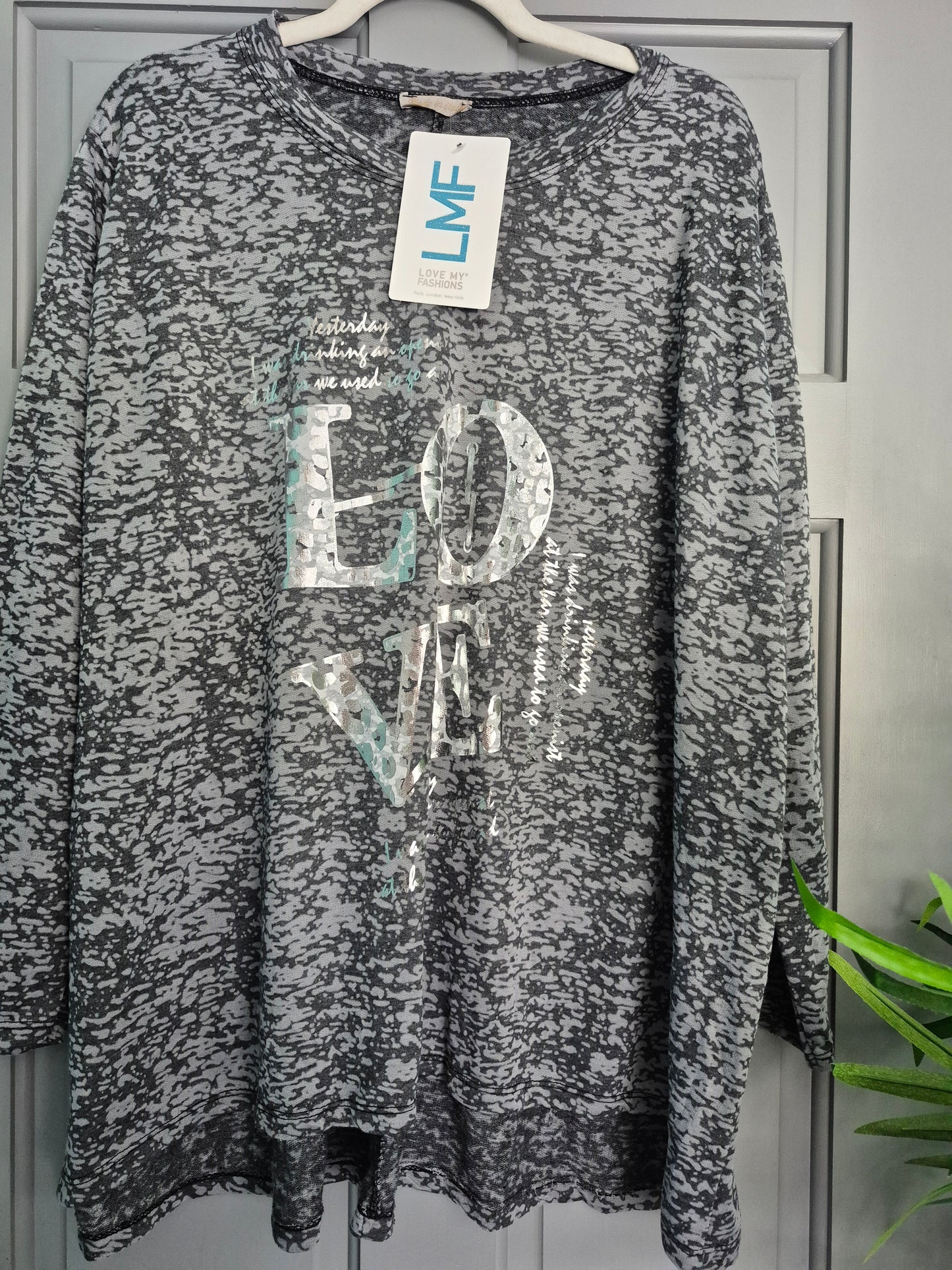 A Funky Sweatshirt Fits 14-20
