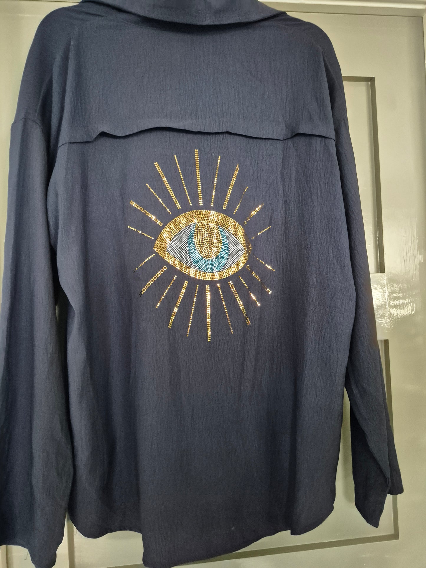 A Stylish Shirt Fits 14-22
