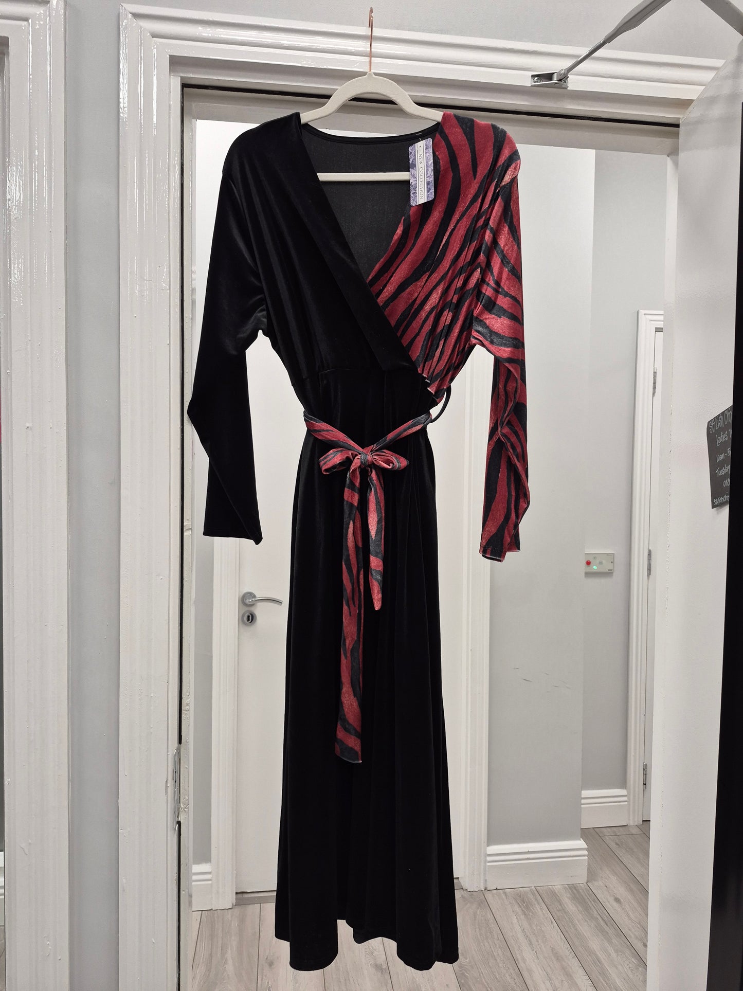 A Kitty Dress Fits 16-26