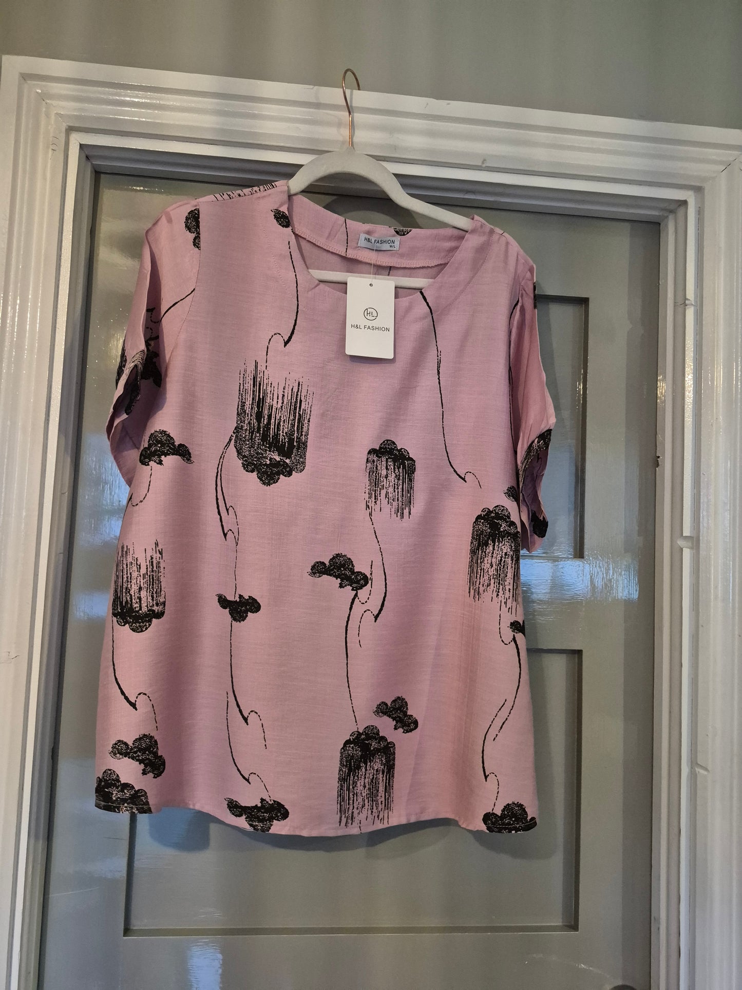 A Pretty Top Fits 12-16 & 16-20