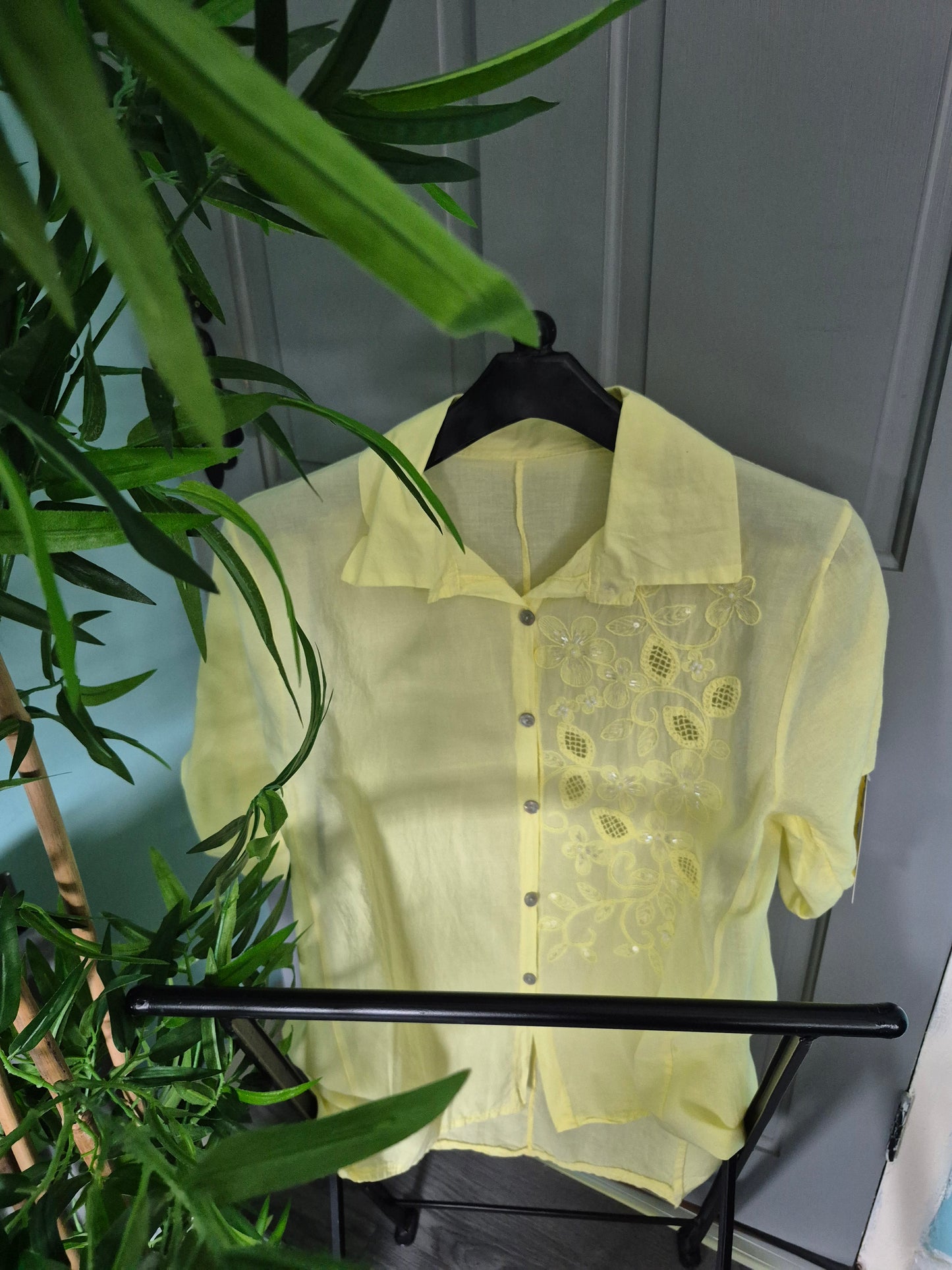 A Basic Shirt Fits 10-14/16