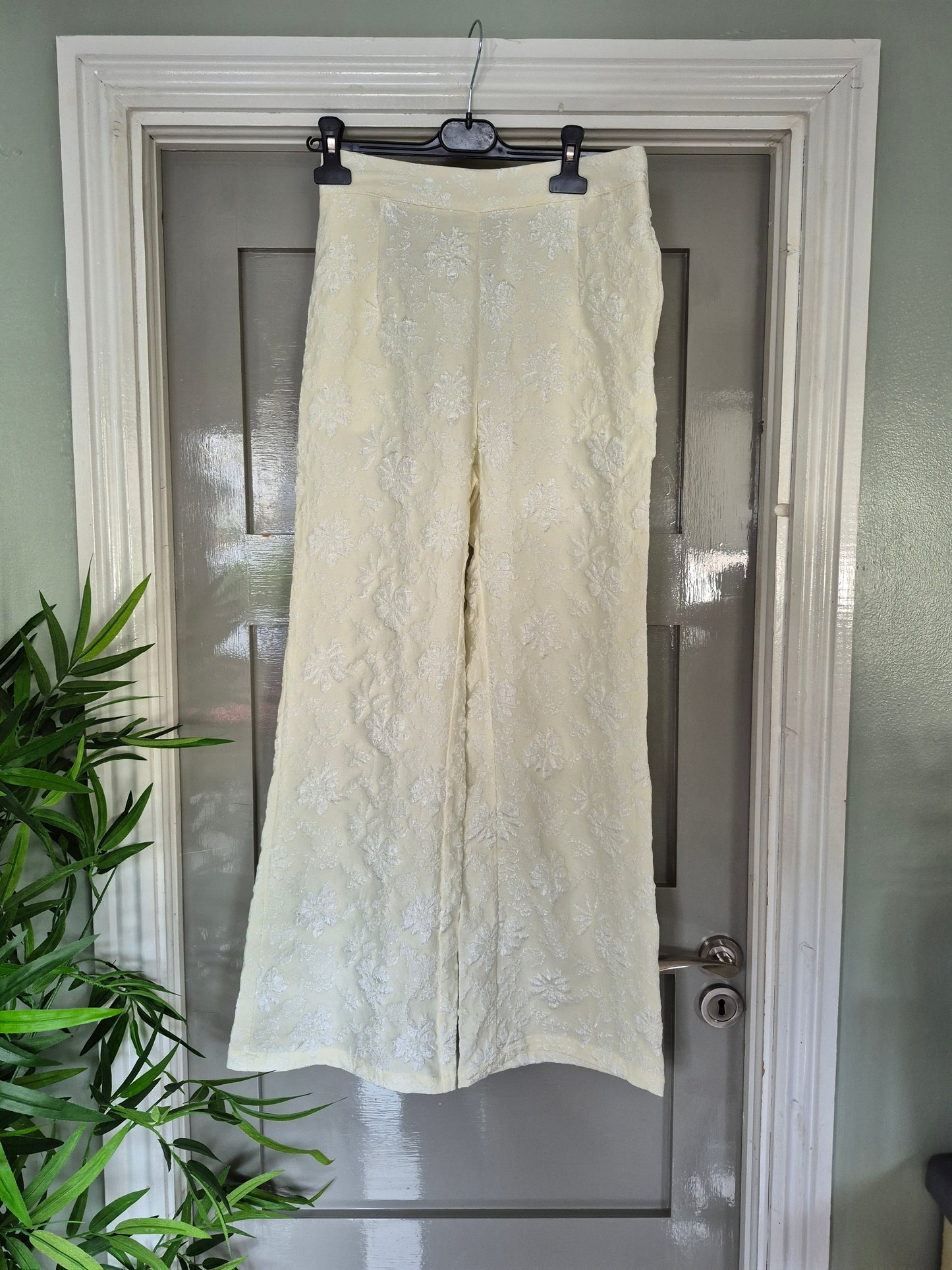A Stylish Pants Fit 10-14