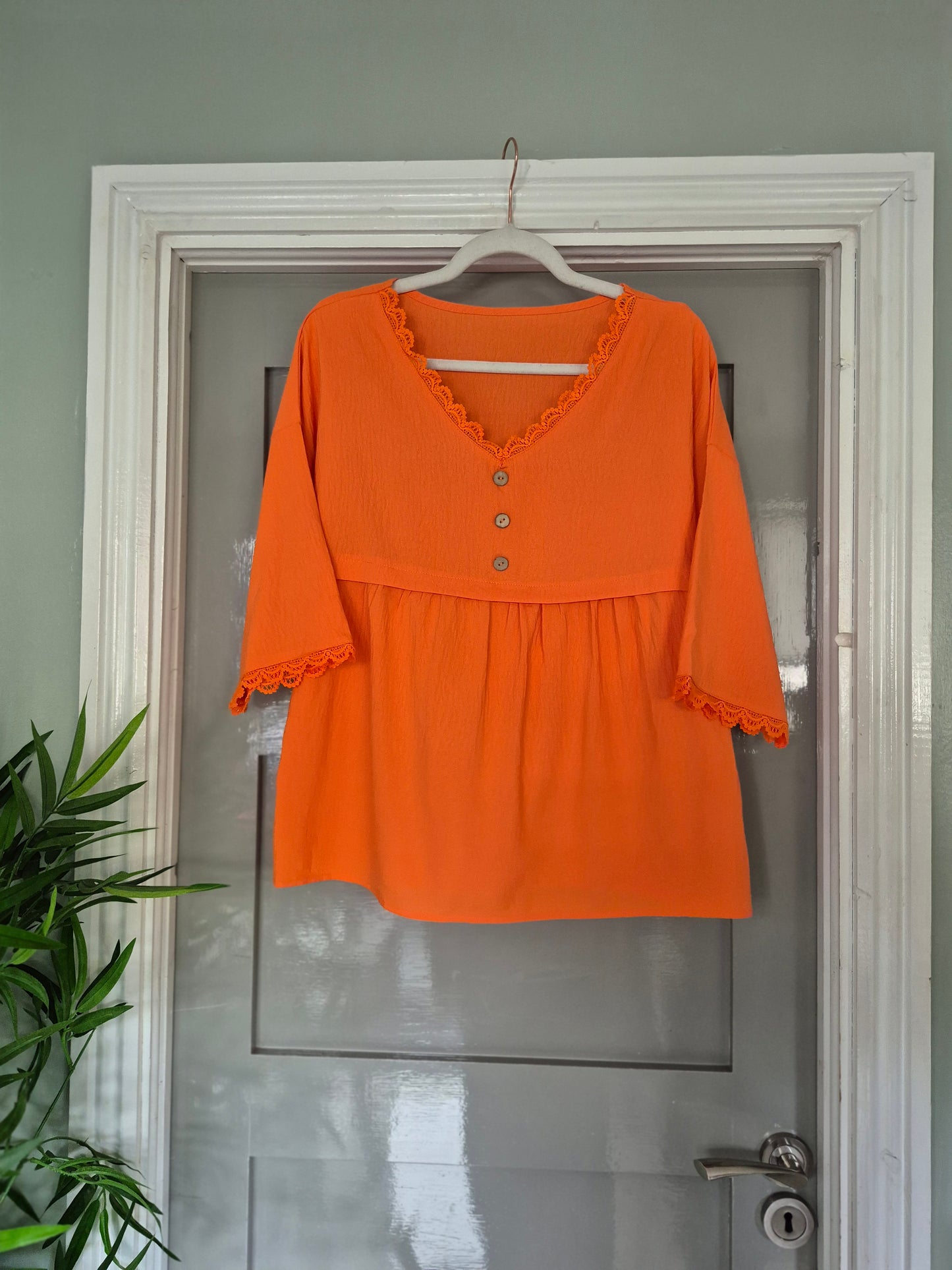 A Pretty Top Fits 12-16