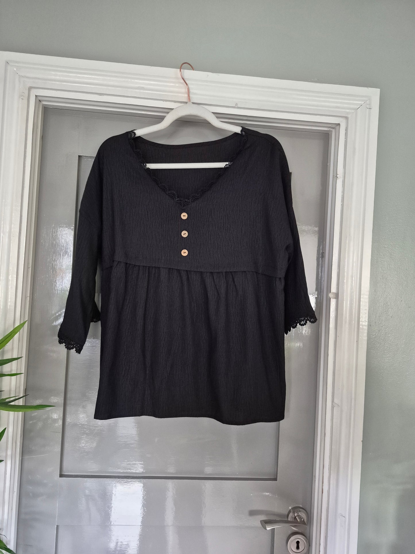 A Pretty Top Fits 12-16