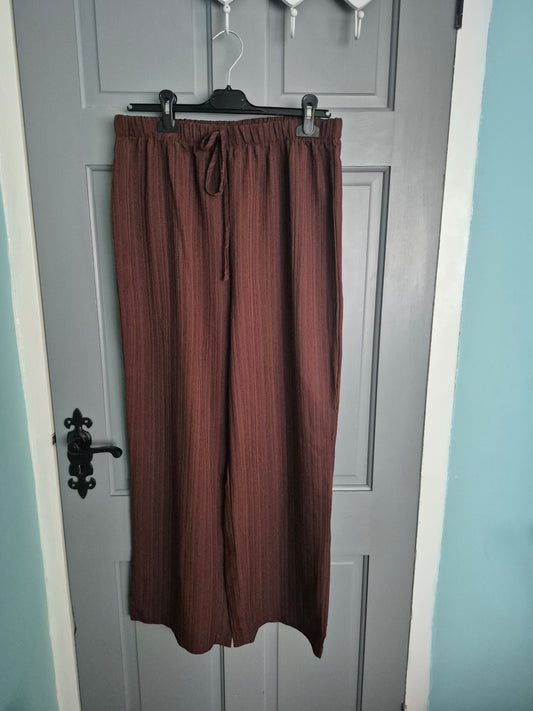A comfy pants Fits 12-16