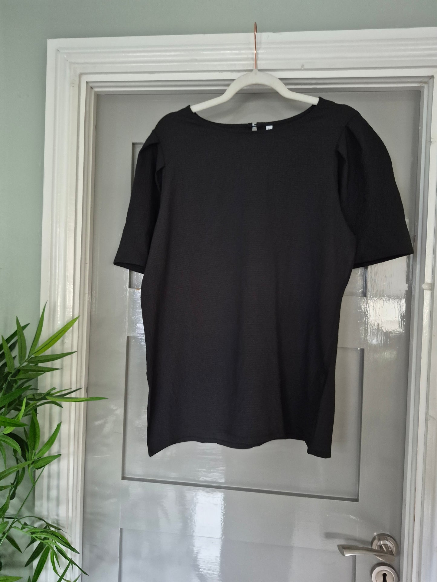 A Basic Top Fits 12-16