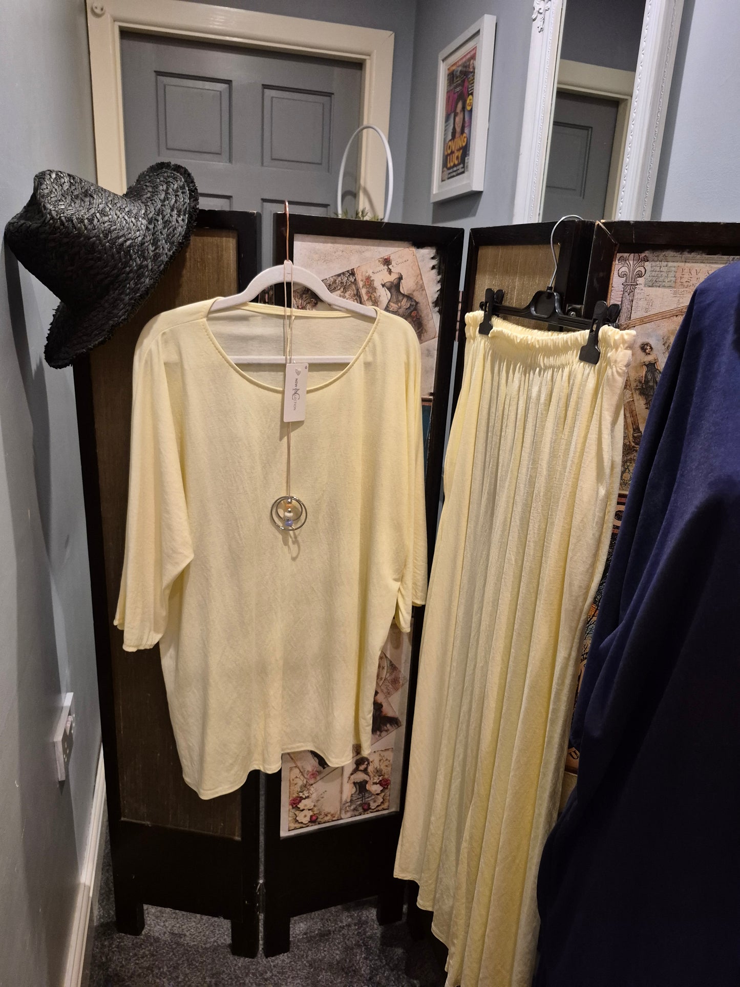 A Two Piece Suit fits 14-20/22