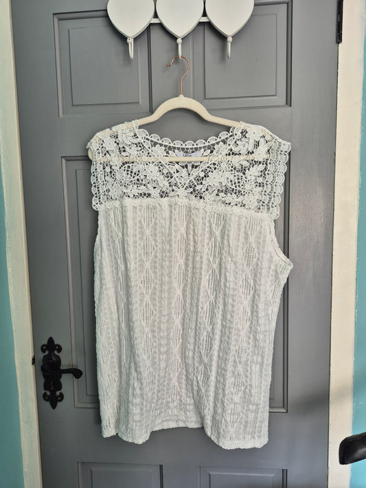 A Vest Top Fits 14-20