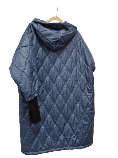A quilted coat with hood Fits 12-20