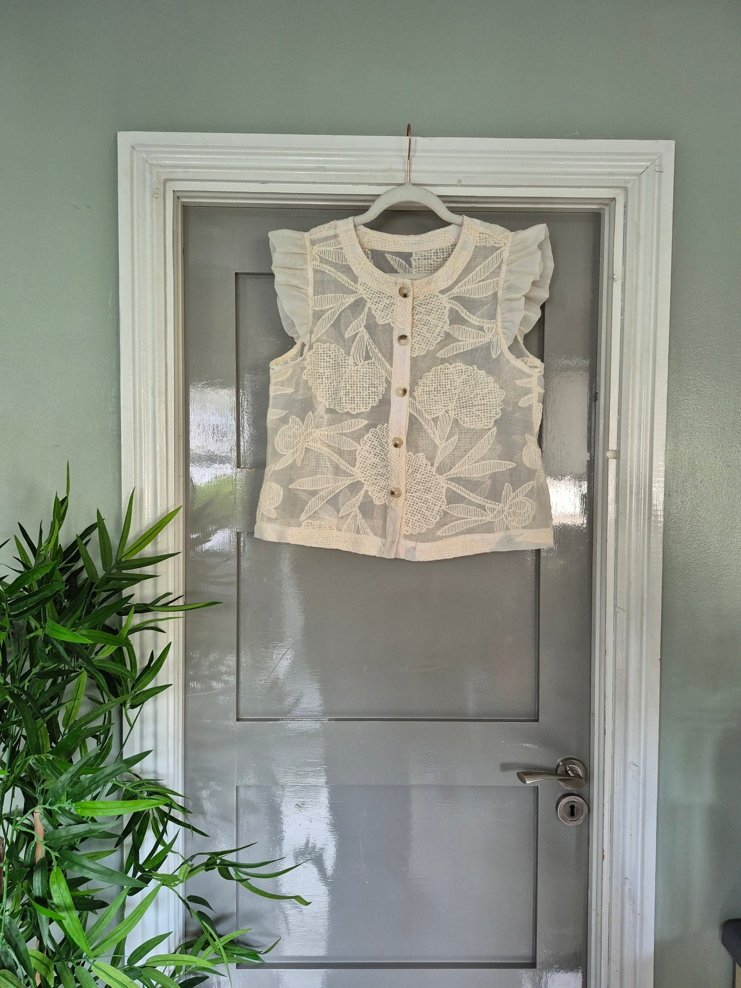 A stylish Blouse Fits 10-12
