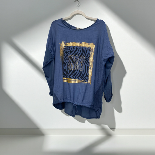 A graphic Top Fits 12-16/18